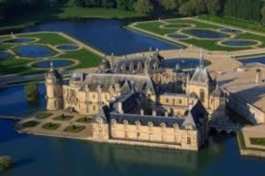 Superbe Appartement En Plein Centre Ville Viarmes ภายนอก รูปภาพ